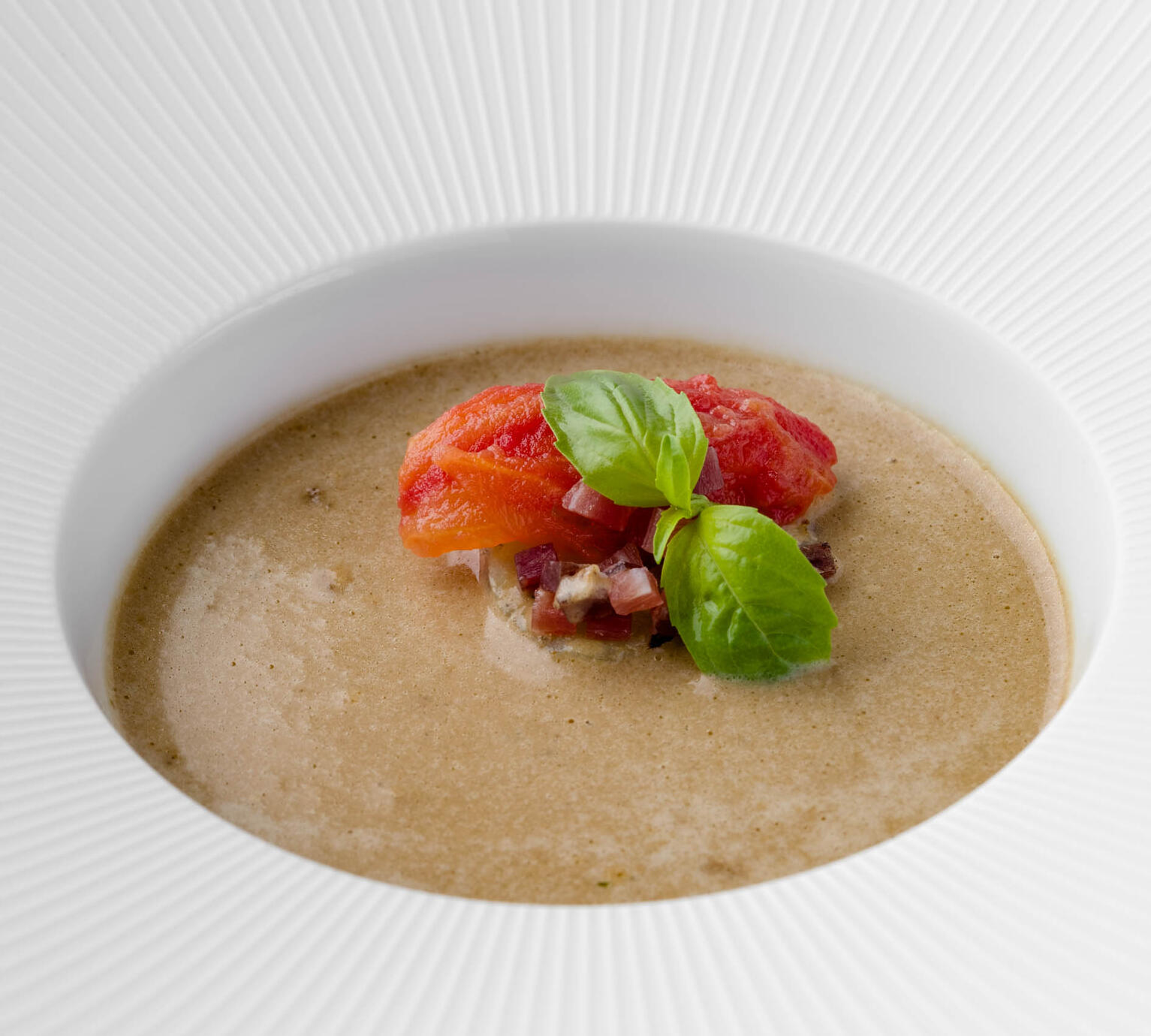 Noix de St Jacques grillée / Soupe de cèpes / Speck